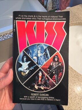 Kiss by Robert Duncan paperback 1978